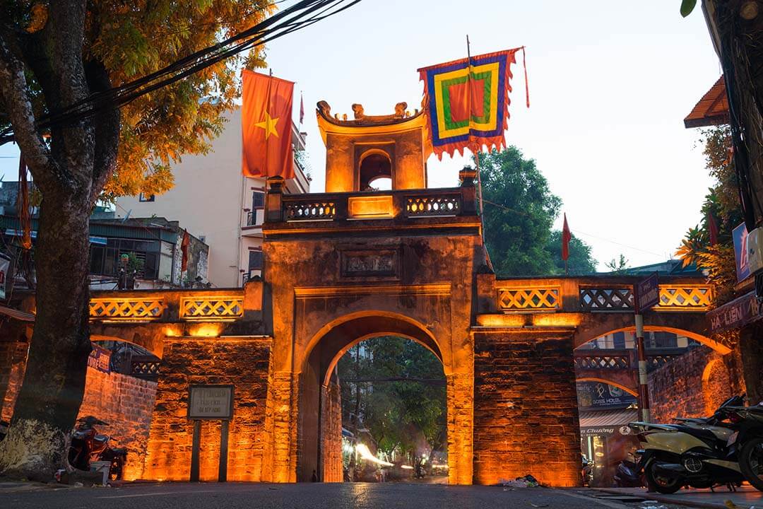 O Quan Chuong Gate