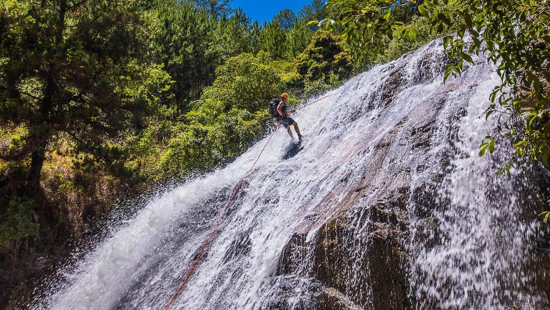 Try canyoning activity in Datanla Waterfall