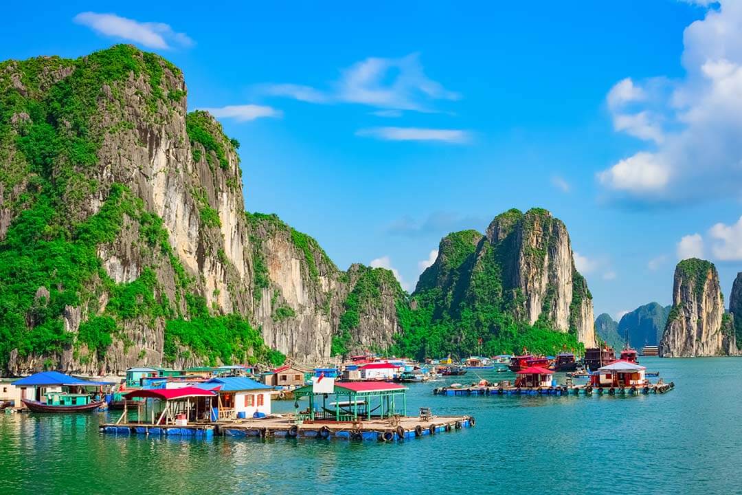 Float Village in Ha Long Bay