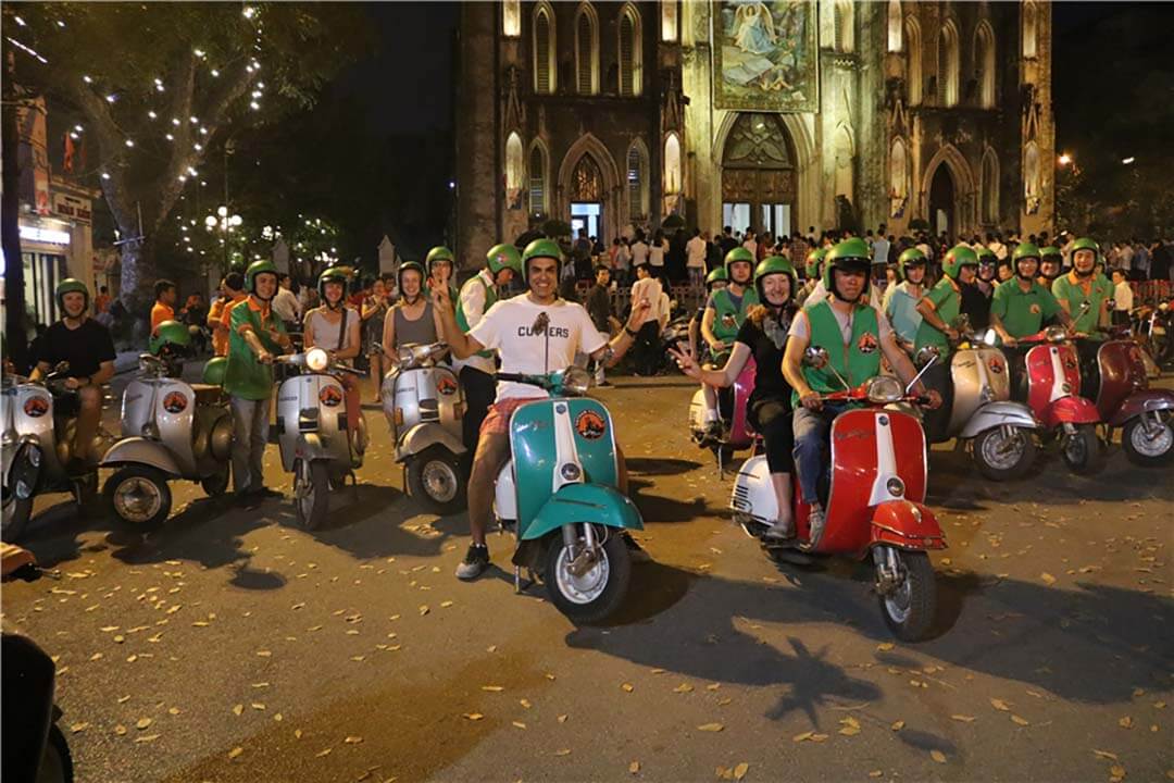 Hanoi Vespa Tours: Hanoi Vintage Vespa Food Tours