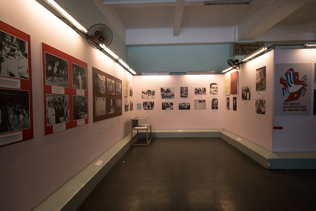 View war photographs in War Remnants Museum