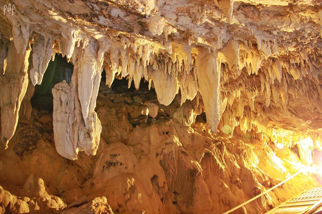 A corrner inside Lung Khuy Cave