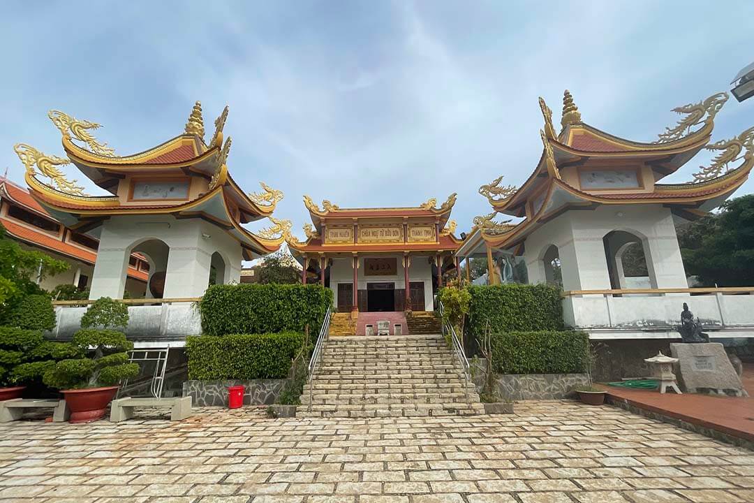 Buu Son Pagoda