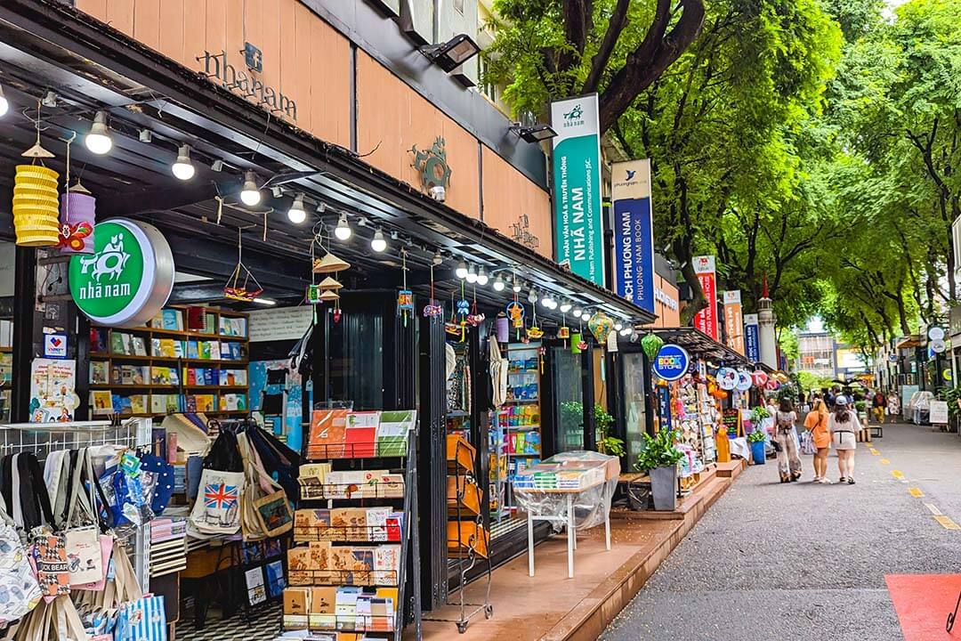 Ho Chi Minh City book street