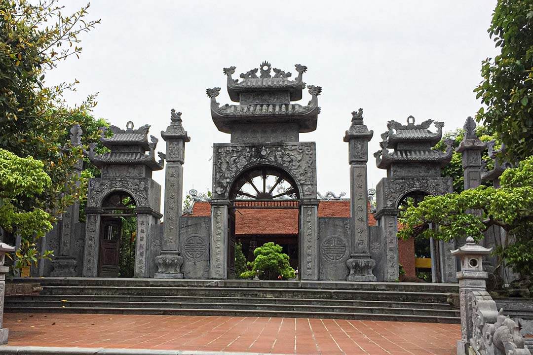 King Le Dai Hanh temple