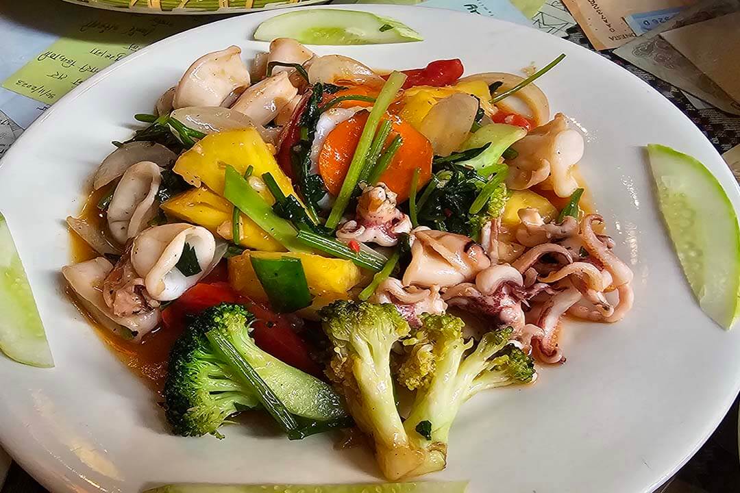 Sweet and sour stir fried squid