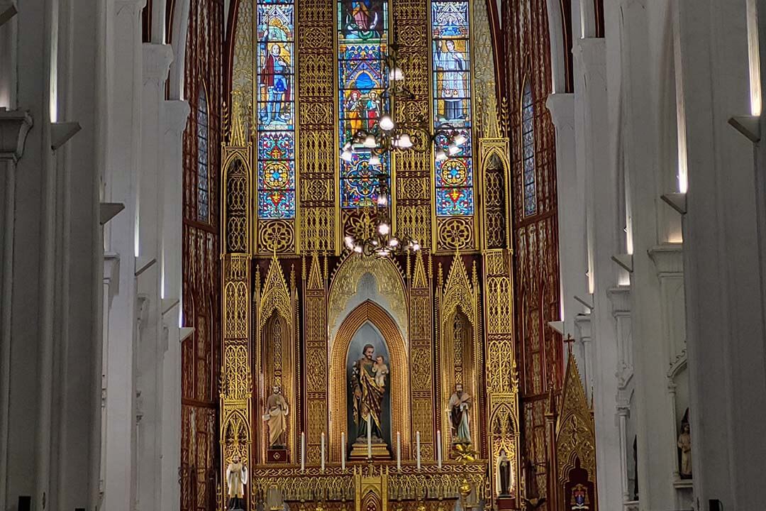 Architecture inside Hanoi Big Church