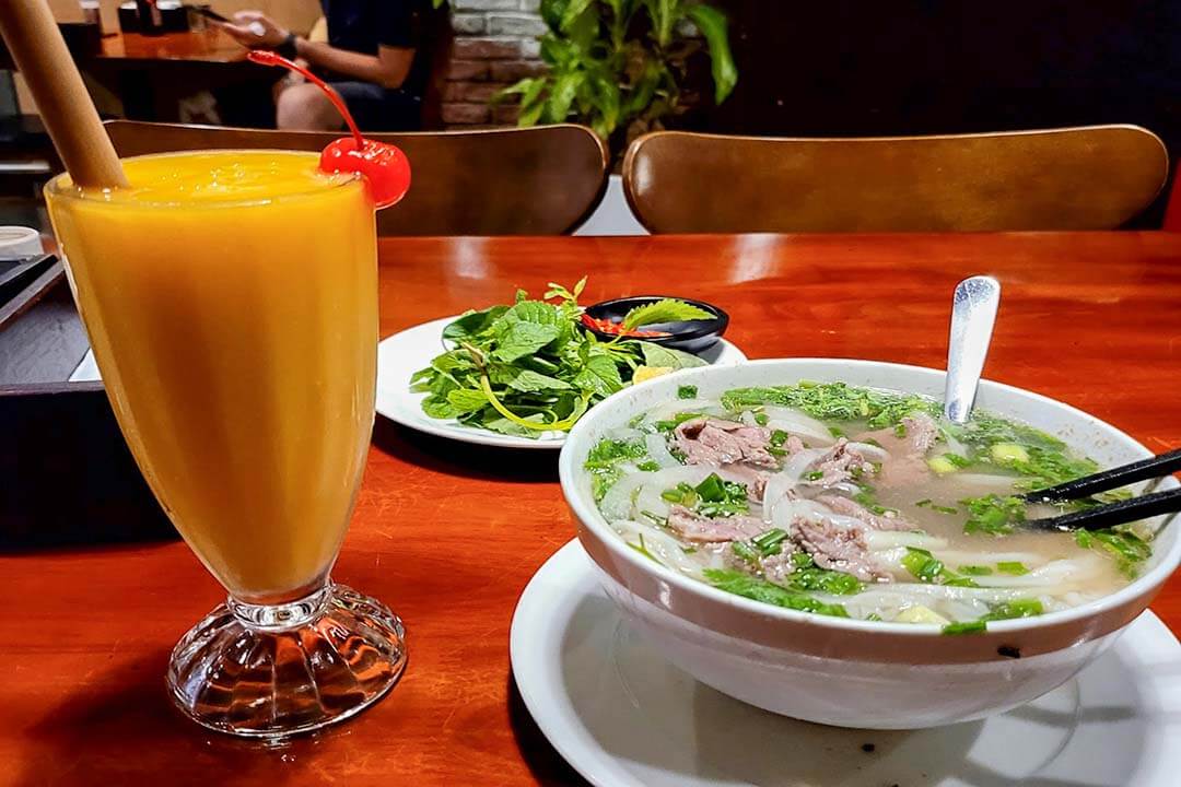 Beff Pho and orange juice in Hoang Restaurant