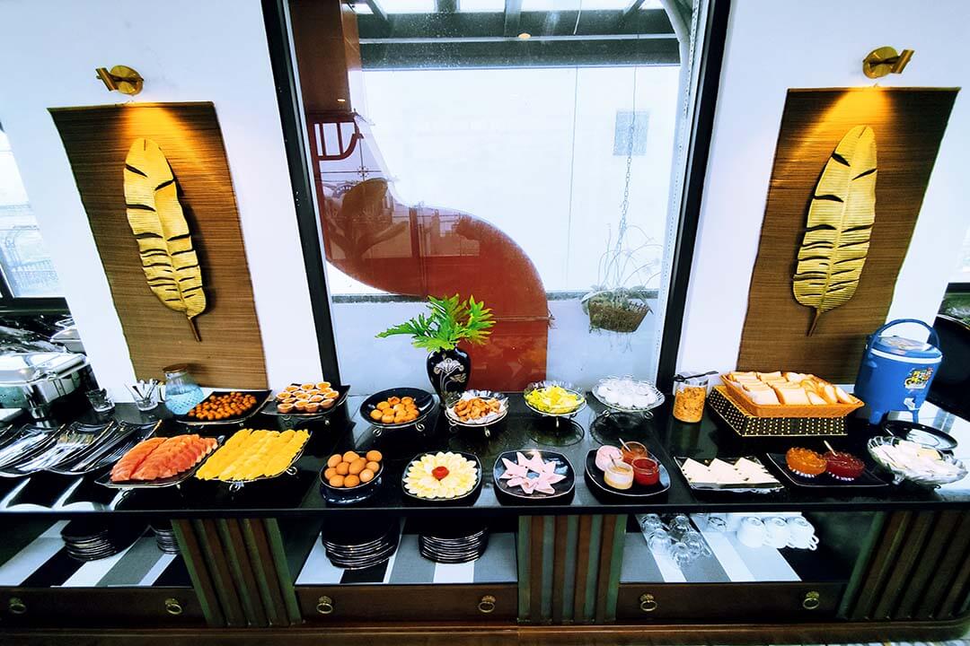 Buffet breakfast in Carillon Boutique Hotel