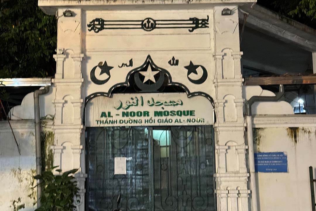 Masjid Al Noor Hanoi - Cathedral in Hanoi Old Quarter