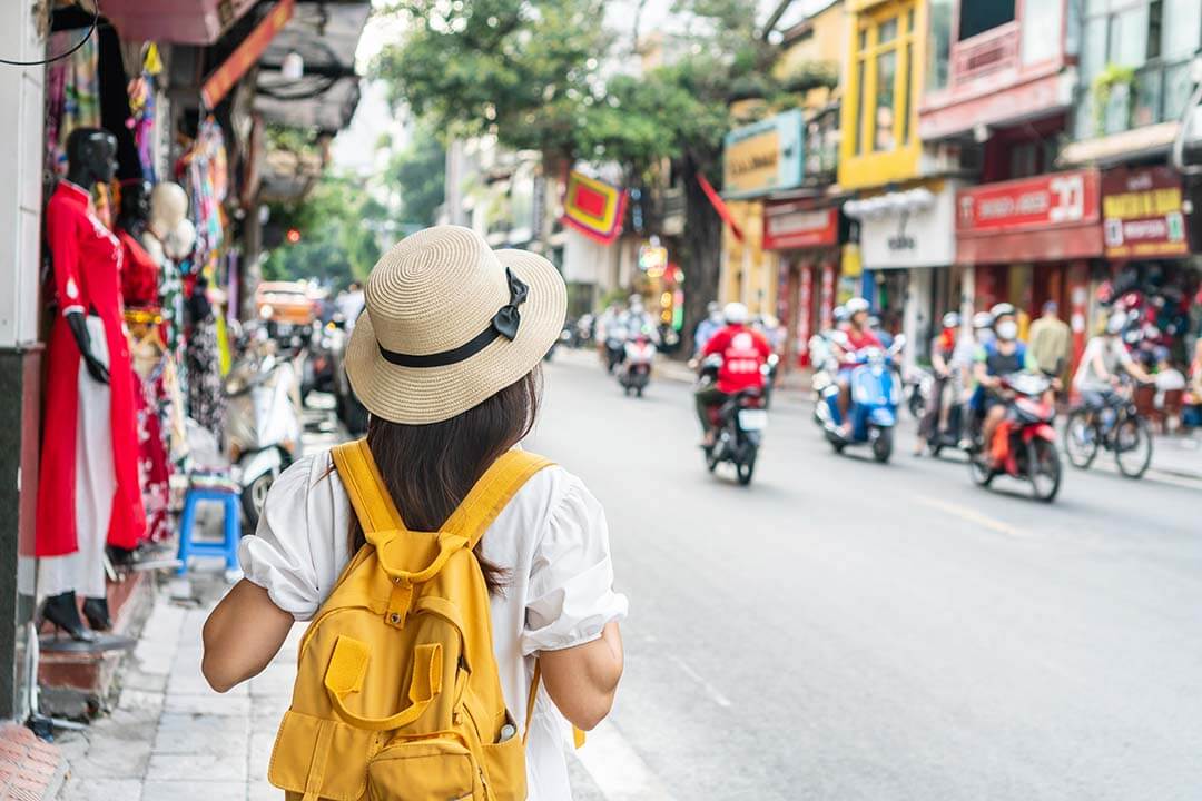 Tips walking tour Hanoi Old Quarter