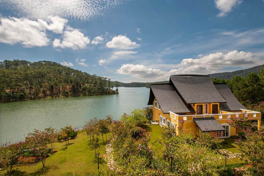 Bungalow at Binh An Village Dalat Resort next to Tuyen Lam Lake