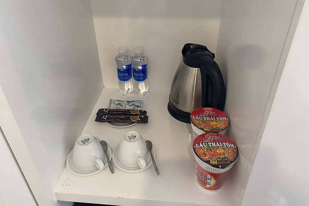 Cup noodles coffee and filtered water are prepared for visitor in Len's Hotel