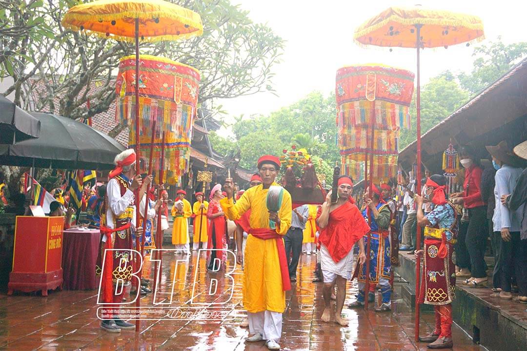 Holy procession at Keo Pagoda Festival